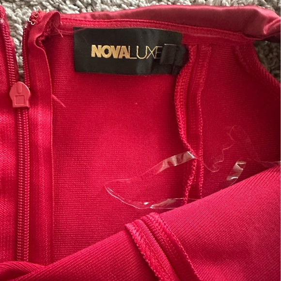 Preloved red bandage dress - Picture 3 of 9